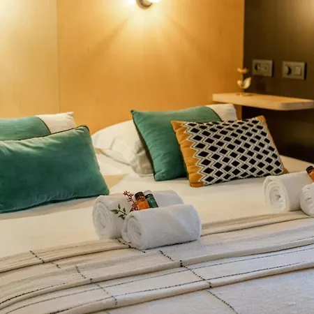 Huswell - With Garden At The Seaside In