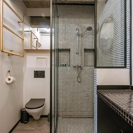 Huswell - With Garden At The Seaside In *