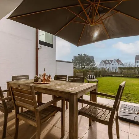 Huswell - With Garden At The Seaside In Apartment