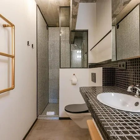 Huswell - With Garden At The Seaside In